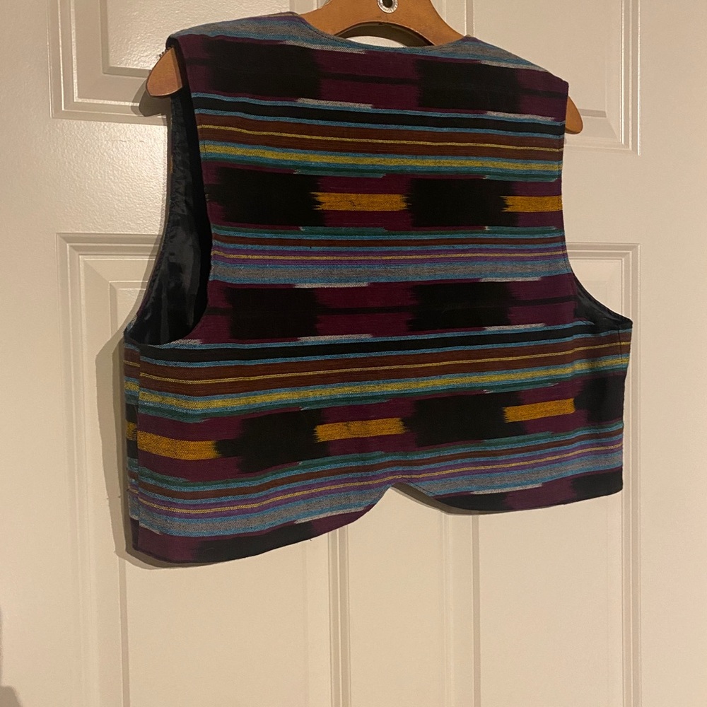 Printed Vest - Picture 4 of 4